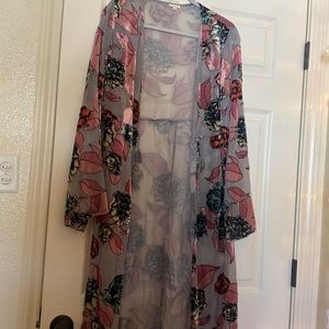 Womens velvet floral kimono. Size L.